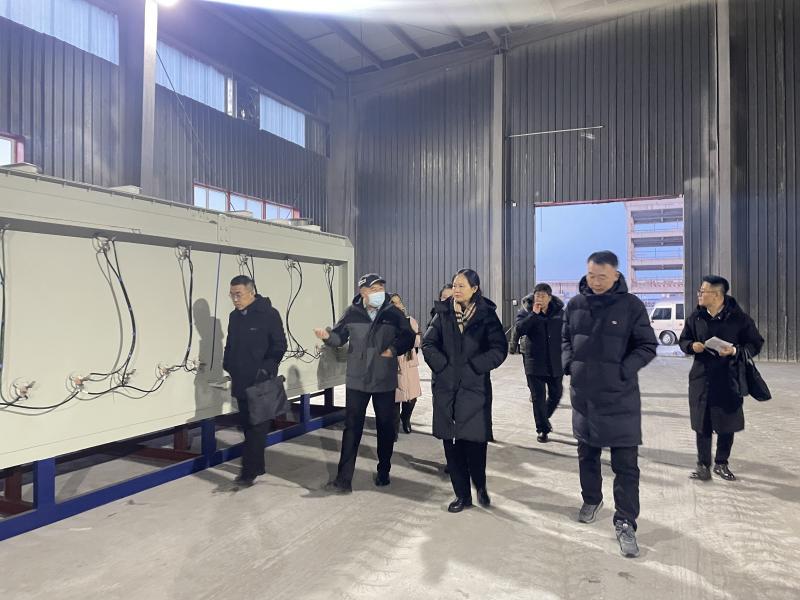 行署副盟长纪桂莉一行深入企业进行科技创新工作调研