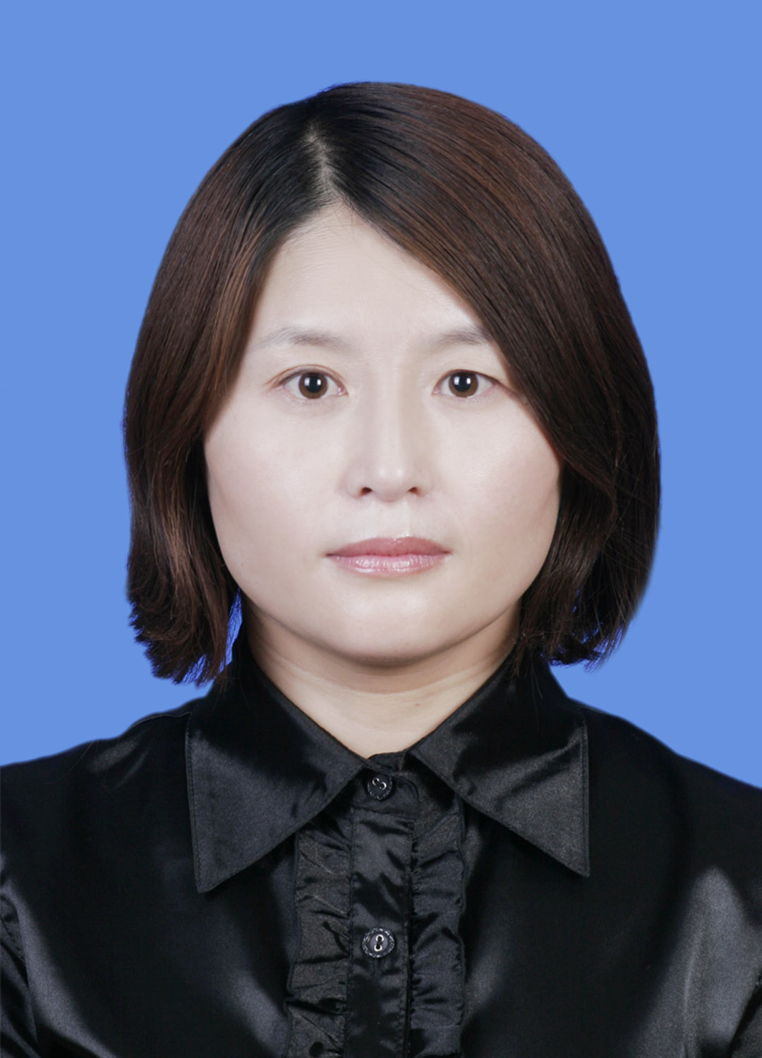 冯雪梅----锡盟政协第十三届委员会委员